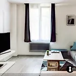 Hyper Central Studio 2 Minutes Walk From \